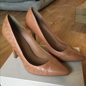 BCBGeneration Leather pumps